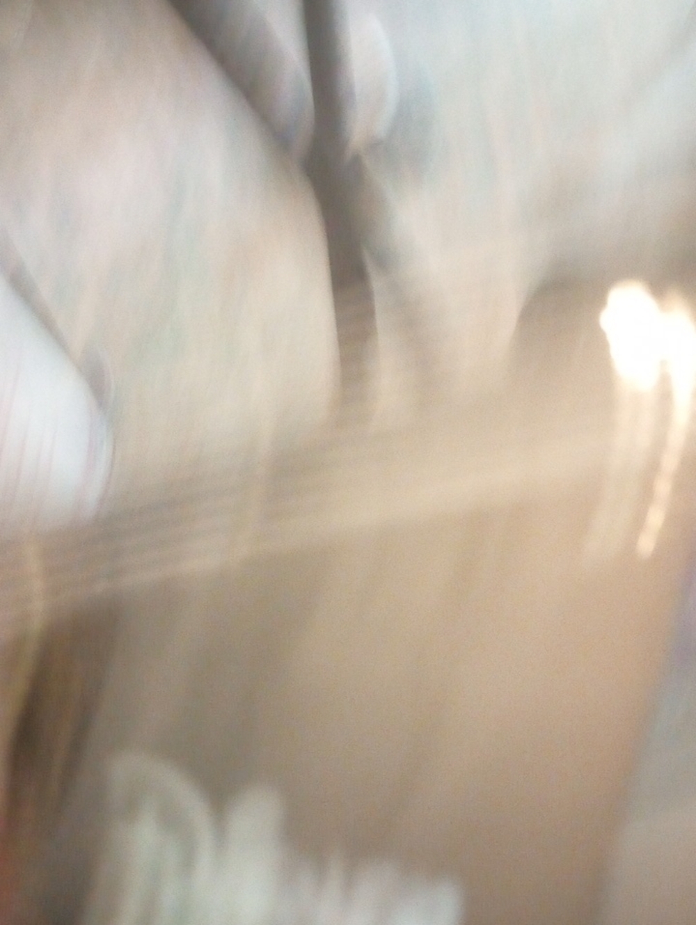 Loungefly White Daisy Mouse Backpack - Picture 8 of 9